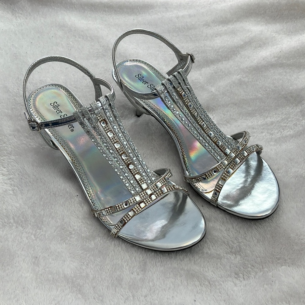 Beautiful sparkly formal heels